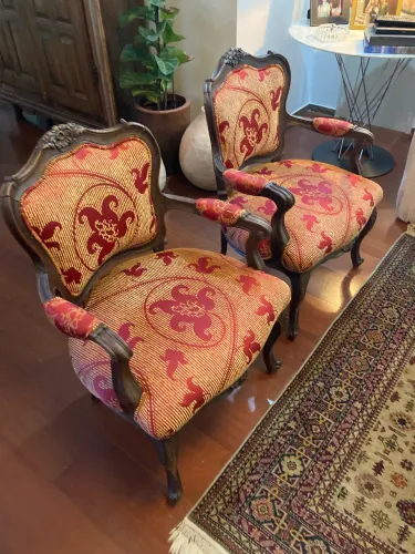 Par de poltronas Luís IVX