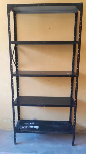 VENDE- SE ESTANTE DE FERRO