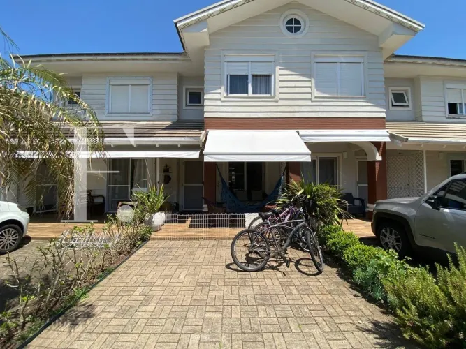 Casa À Venda no Condomínio Pacific