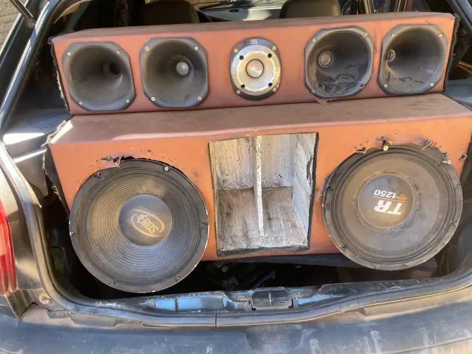 Som de carro completo com módulo