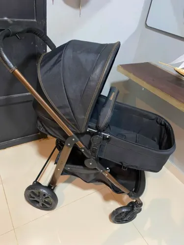 Vendo Carrinho De Bebe Extreme Must Galzerano Moises Dobravel EM ESTADO DE NOVO ?