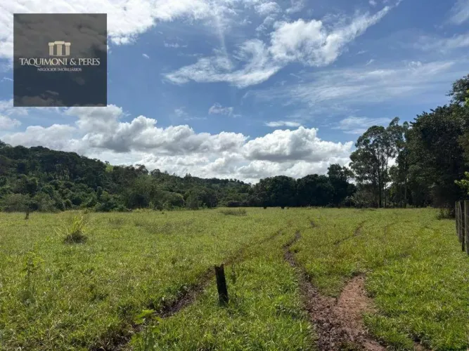 Chácara de 20 mil metros a venda a 8 km da praça Bom Jesus