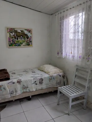 Peça com banheiro somente rapaz