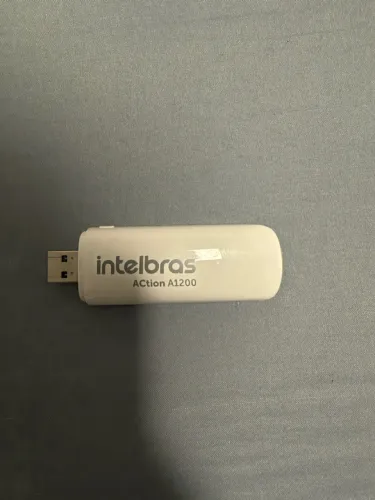 Adaptador Wi-Fi USB 3.0 Intelbras ACtion A1200, dual band AC1200 - Até 867 Mbps em 5 GHz