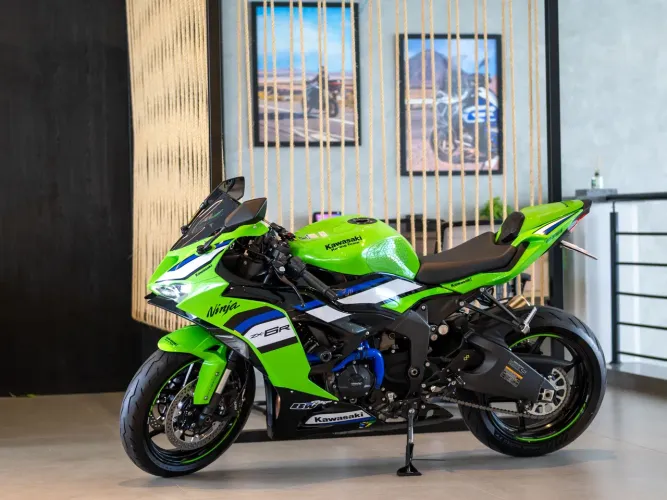 KAWASAKI NINJA ZX-6R 2025