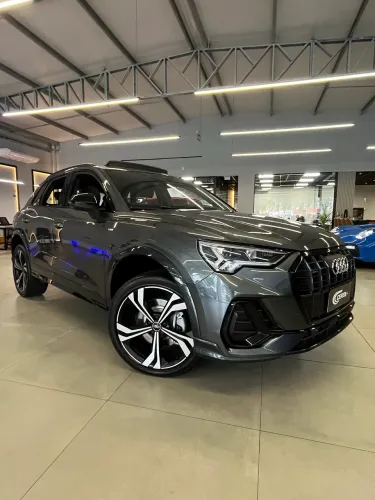 Audi Q3 Perf. Black 2.0 TFSI Tiptr. Quattro 2024