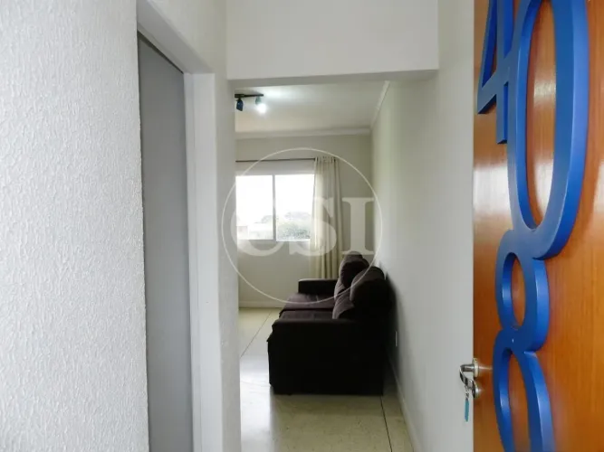 Apartamento mobiliado 47m², 1 suíte, cozinha planejada e 1 vaga de garagem