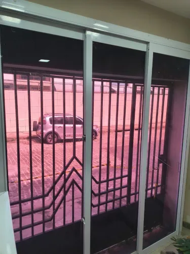Porta linha suprema três folhas 
