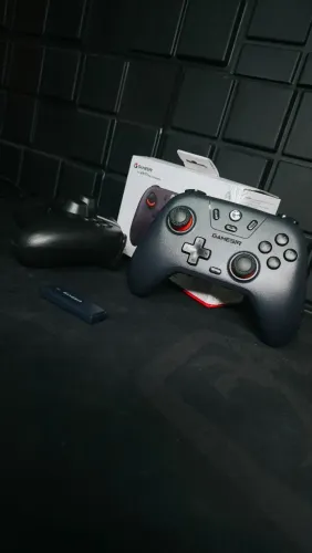 Controle Gamer GameSir T4 Roxo Sem Fio - Anti-Drift (PC, Switch e Celular)