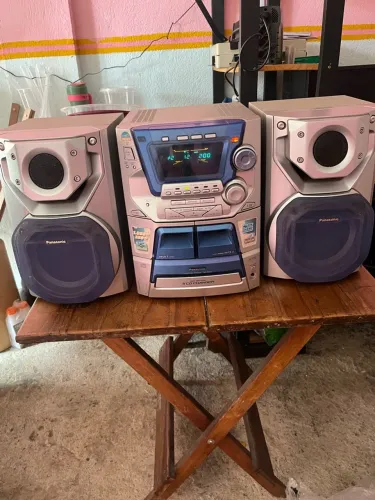 Vendo aparelho de som marca Panasonic funcionando tudo perfeitamente 250,00