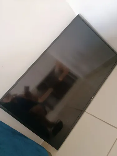 Tv SAMSUNG 43, COM DEFEITO NO DISPLAY 