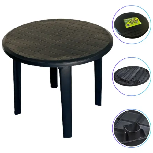 Mesa de plástico + 4 bancos