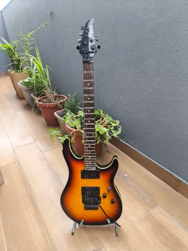Guitarra Tagima Vulcan com Trastes Inox Extra Jumbo e Floyd Rose Special