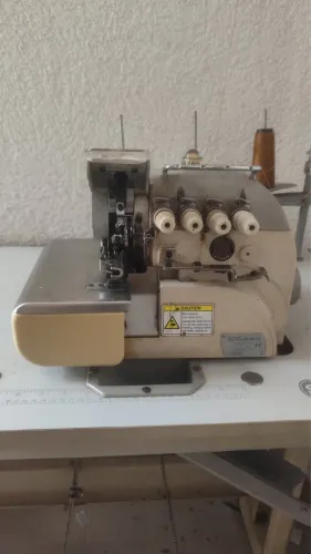Máquina industrial interlock 5 fios SINGER