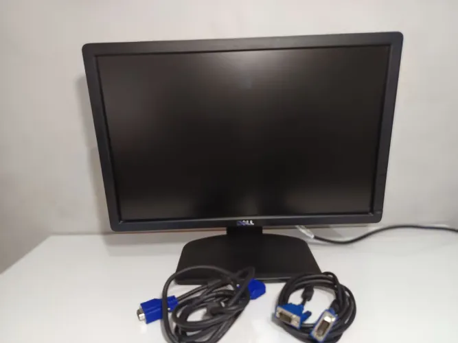 ? Monitor Dell 18,5" Impecável | Sem Arranhões | Completo com 2 Cabos VGA ?