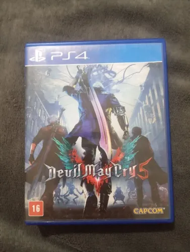 Jogo de Ps4 "Devil may cry 5" ótimo estado com caixa