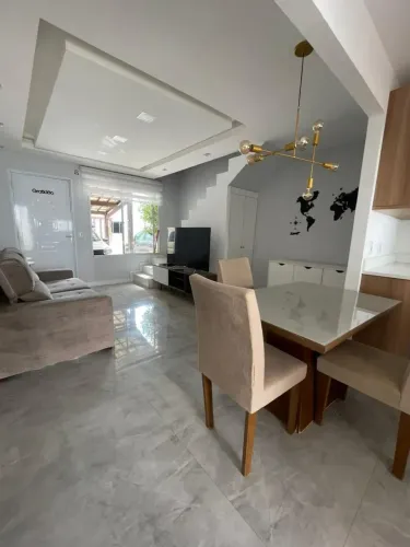 LINDA CASA PARA LOCAÇÃO E VENDA  CONDOMÍNIO ITACIMIRIM  Bairro Novo  Camaçari/BA