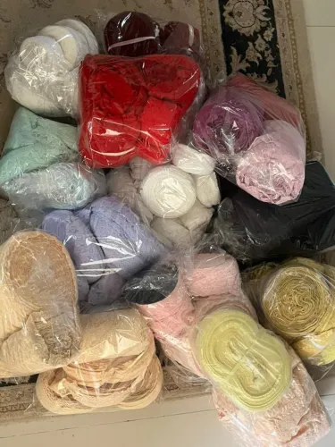 20 kg de Rendas com elastano para lingerie em várias cores e alturas.