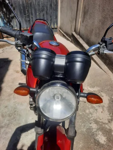 Vendo Fazer 250 - Ano 2008 vermelha. 8200,00 