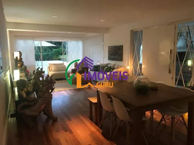 CASA ASSOBRADADA - PACAEMBÚ - SP