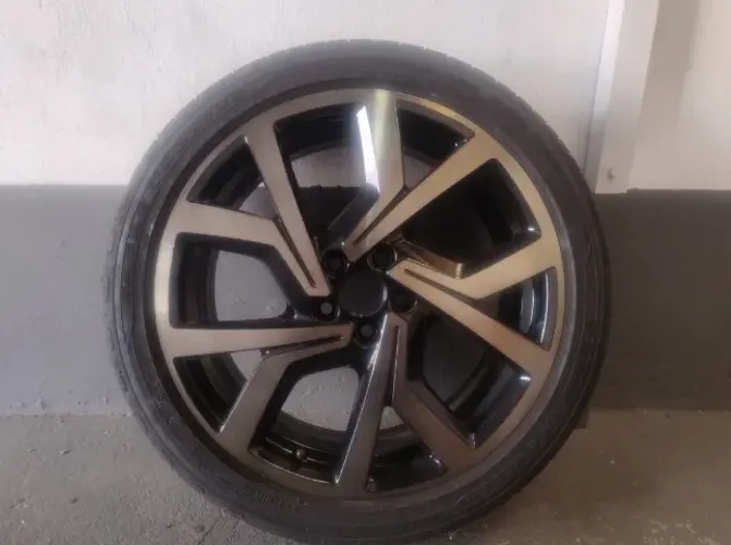 Roda com pneu virtus exclusiv polo gts