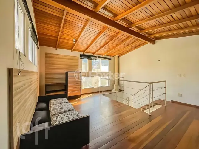 Vendo cobertura com 3 quartos e 02 vagas na Quintino Bocaiúva no Mont Serrat - Porto Alegr