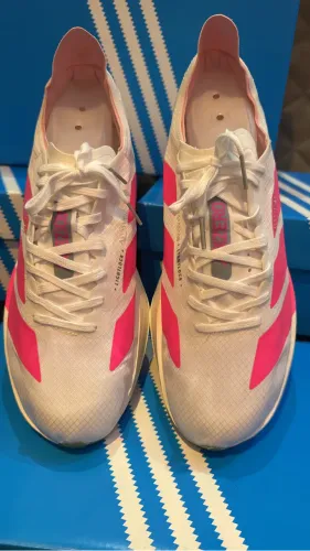 Tênis adidas lançamento modelo adizero pro4