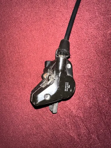 Pinça shimano mt410 com mangueira e pastilha 