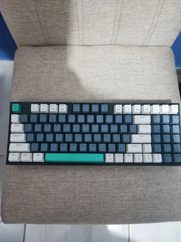 Teclado Mecânico Gamer Machenike K500-B94 RGB - Switch Brown