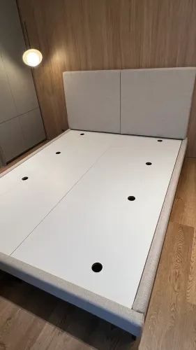 Base de cama Queen com cabeceira em linhão