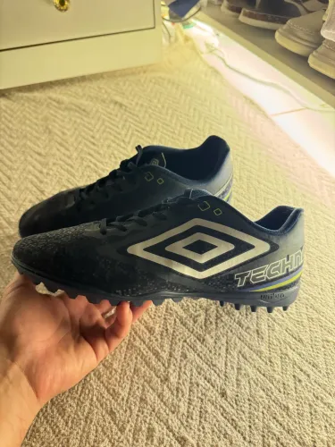 Chuteira Society Umbro Techno Preta Original