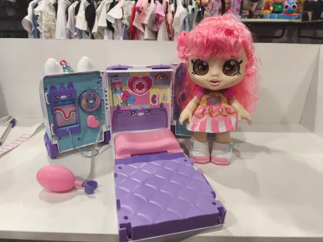 Boneca kindi kids importada