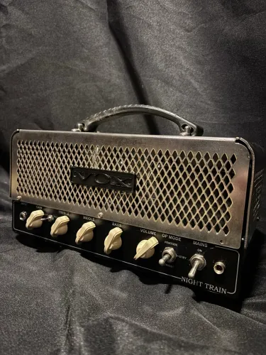 Amplificador valvulado Vox