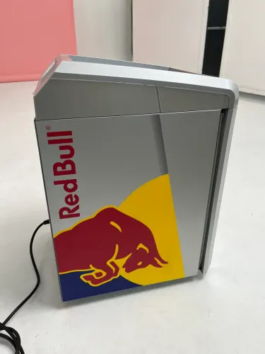 Freezer Red Bull 220w 