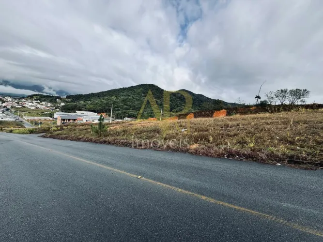Terreno de 360m² à venda no Lot Altos do Tabuleiro no Alto Aririu/ Palhoça