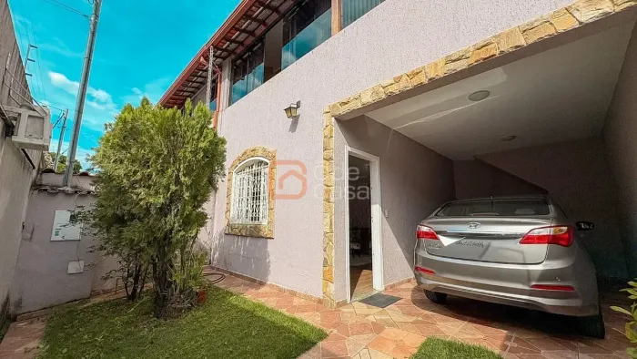 Casa geminada com 4 quartos à venda no Vila Clóris
