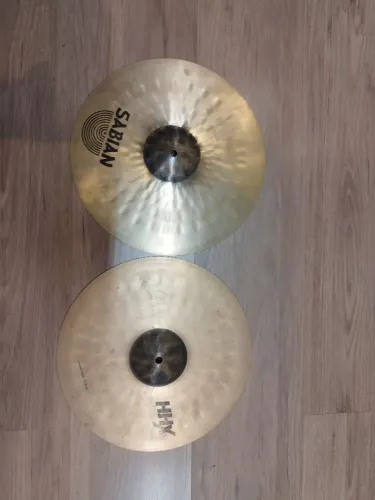 Par de chimbal Sabian HHX stage 14 (sem troca)
