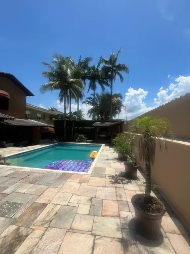 Vende-se casa de condomínio com piscina no Acapulco em Guarujá/SP
