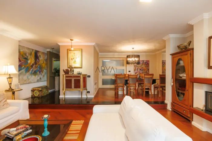 Apartamento Garden à venda no Batel ARYA1