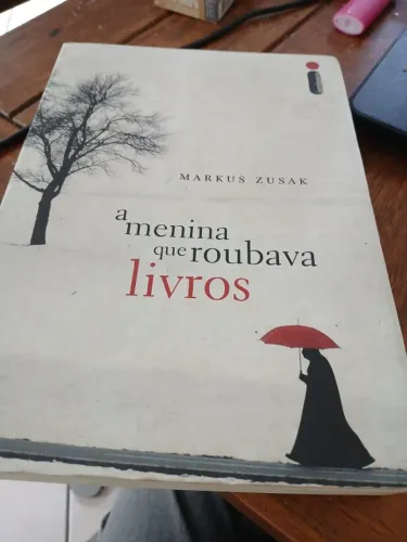 Livro: A menina que roubava livros