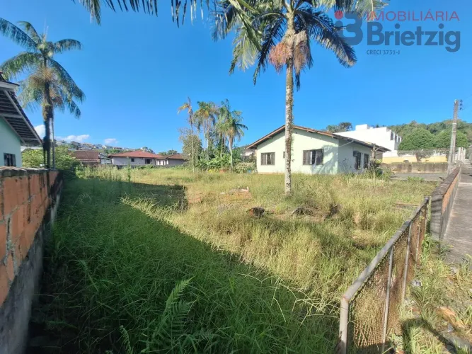 Terreno à Venda em Bom Retiro, Joinville por R$650.000
