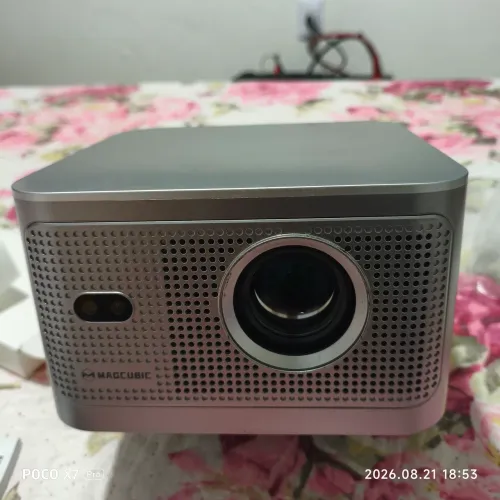 Projetor Hy350GT 900 ANSI Lumens Google TV