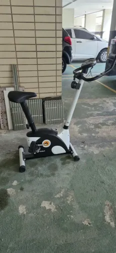 Bicicleta Ergométrica Vertical Magnética Gallant Elite X Branca