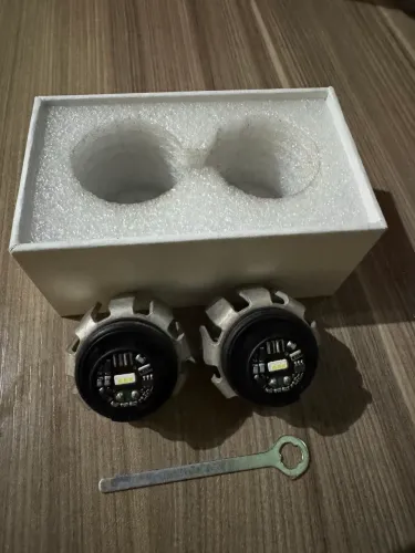 Par de Farol de Neblina Led P/ Corolla 2020 a 2025