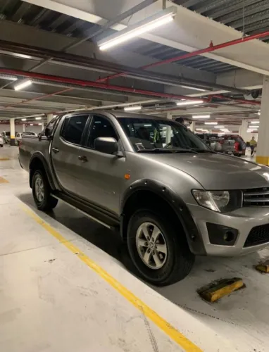 Mitsubishi L200 Triton GLS 3.2 CD TB Int.diesel MEC 2013