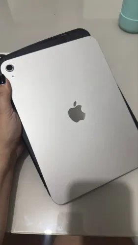 iPad 11 128 gb