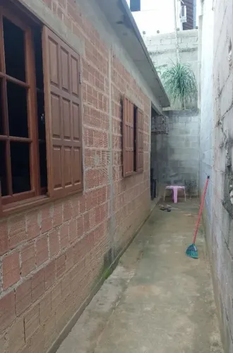 Vendo casa no bairro Bom pastor ótima localização