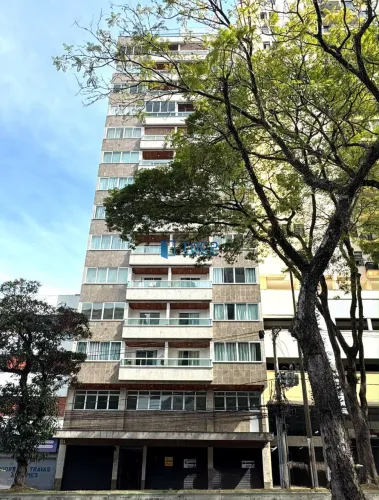 Excelente apartamento de 2 quartos, para aluguel,em localização privilegiada, Avenida Rio