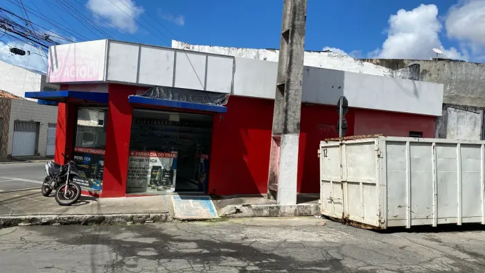 Comércio e terreno
