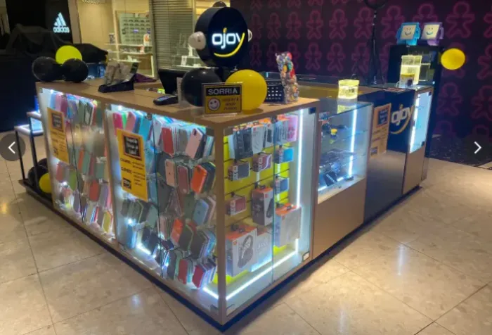 Quiosque Acessórios Celular Assistência Técnica Brinquedo Geek Shopping Palladium Curitiba
